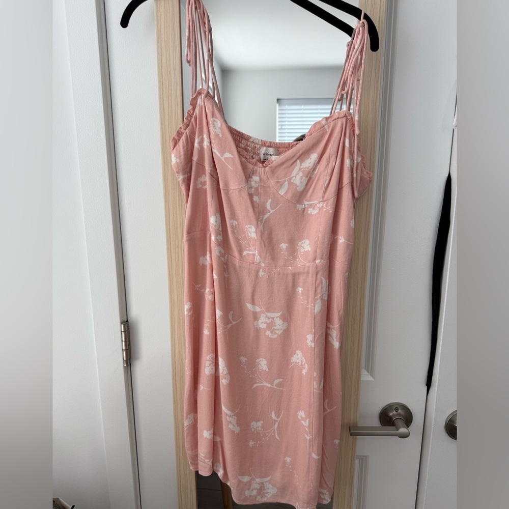 Aritzia Wilfred Blush and White Floral Dress